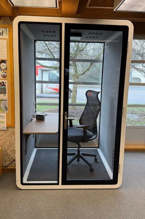 Bureau One+ Acoustic Booths | Focus and Meet Configurations