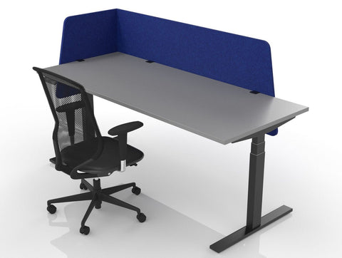Privi Flex acoustic panel divider in blue, mounted on workstation with chair setup.