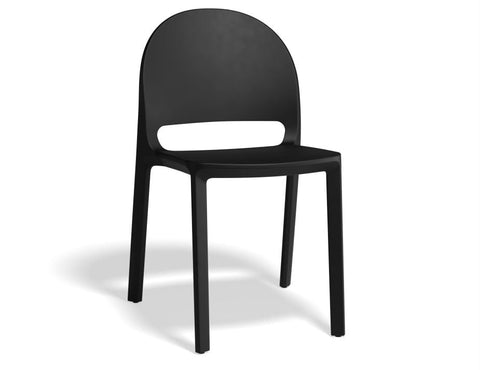 Black polypropylene dining chair with ergonomic contours, stackable and suitable for corporate or outdoor use.